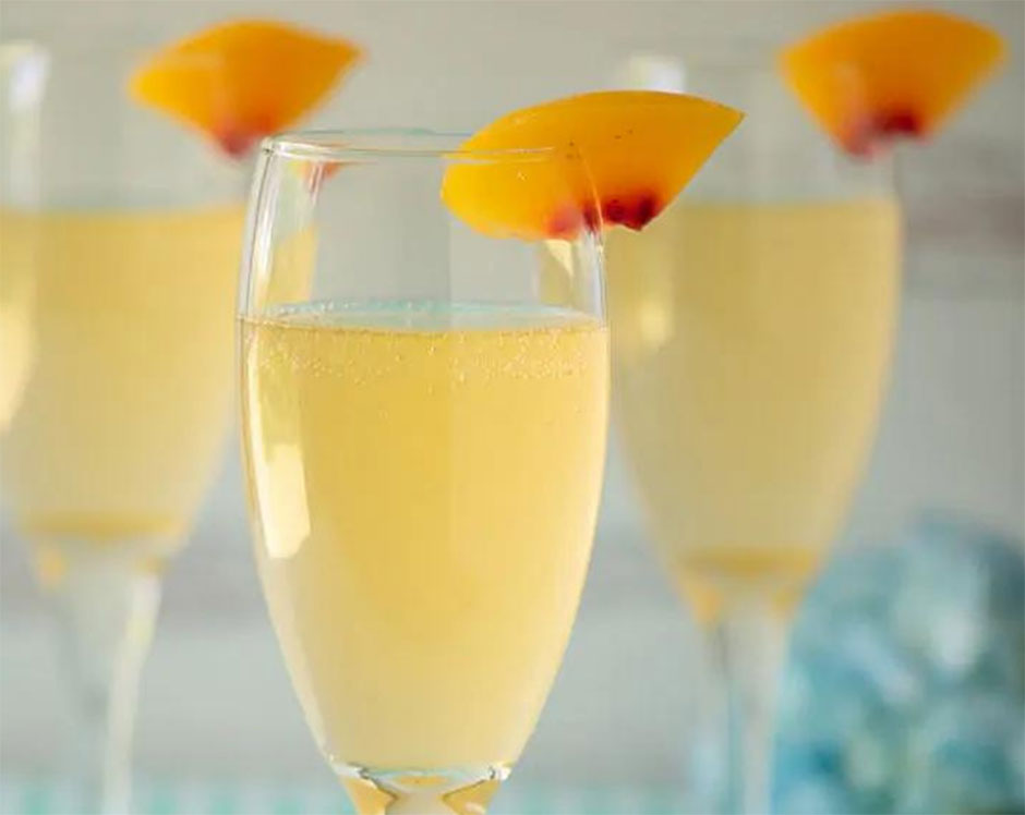 Hot Peach Bellini Cocktail Recipe